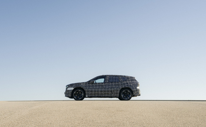 BMW setzt beim ersten Modell der Neuen Klasse auf das SUV-Format. (Bild: BMW)